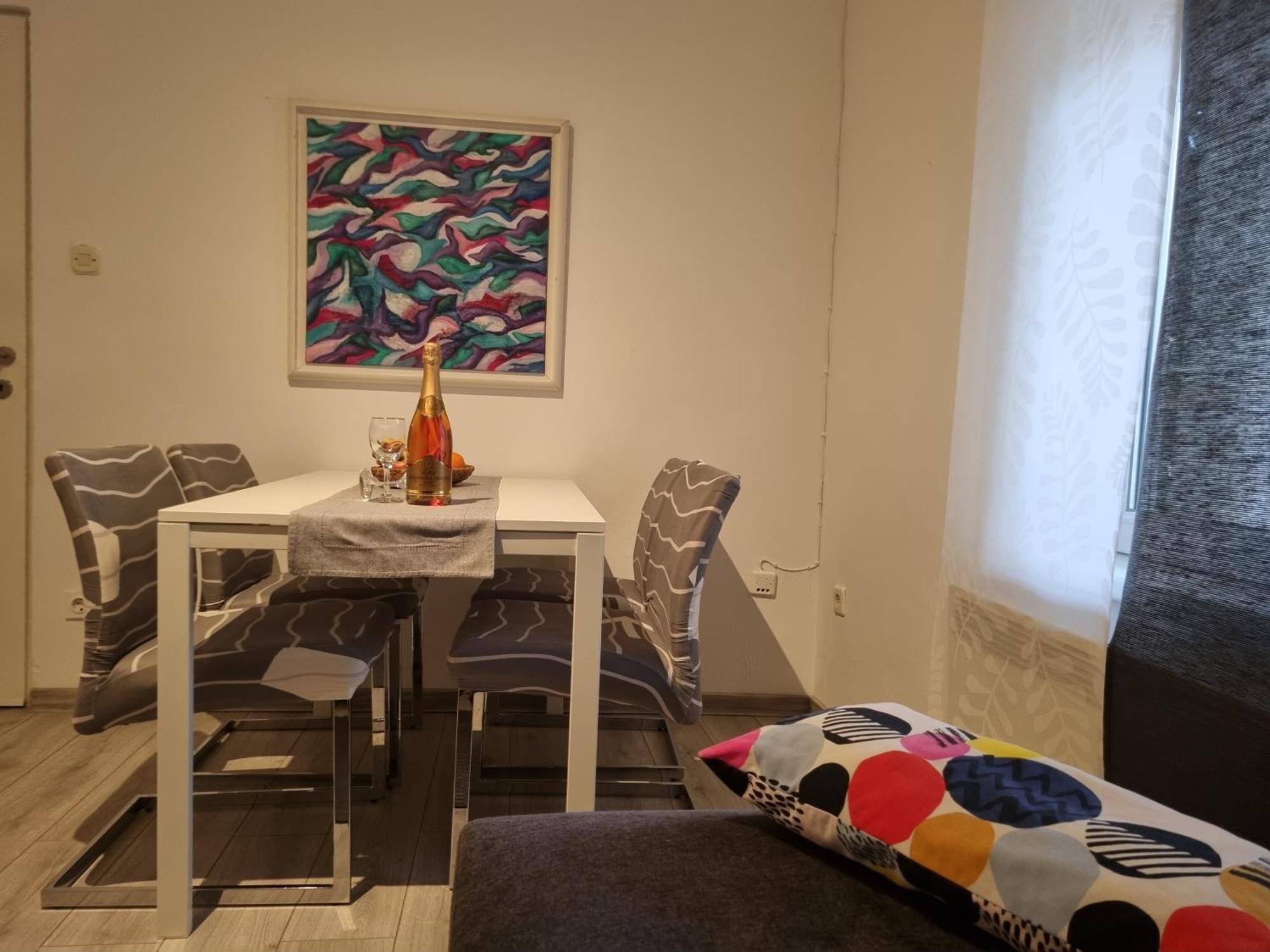 Dora Apartment *