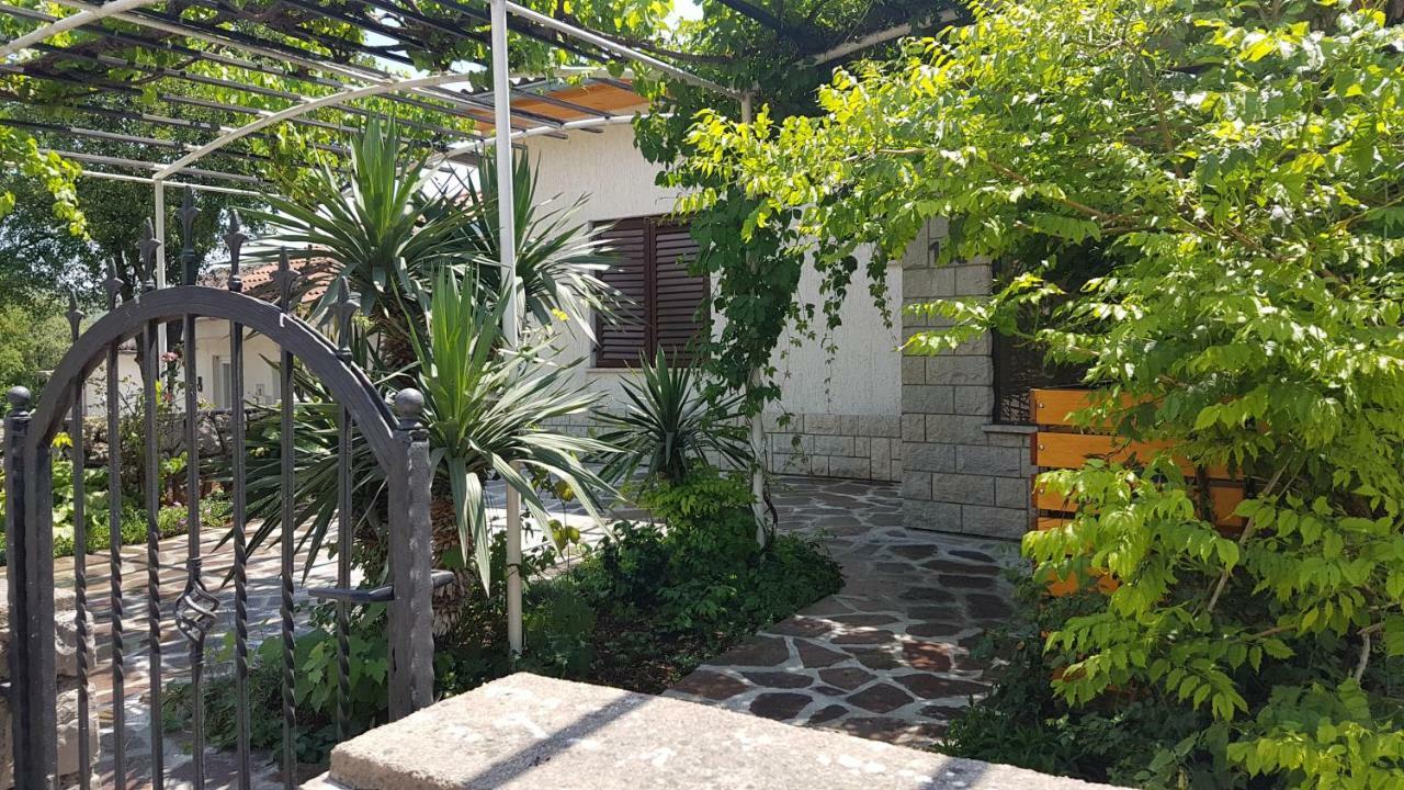 Apartment Dora